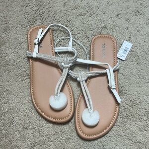 Torrid NWT Rhinestone Sandals 9W